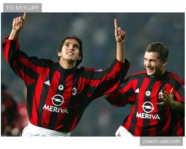 卡卡本赛季转型组织核心：中路直塞撕防展现昔日风采